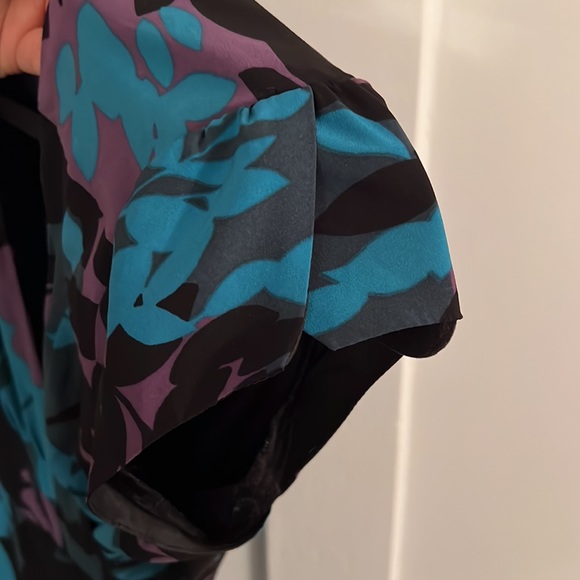 Banana Republic wrap dress - Picture 5 of 10